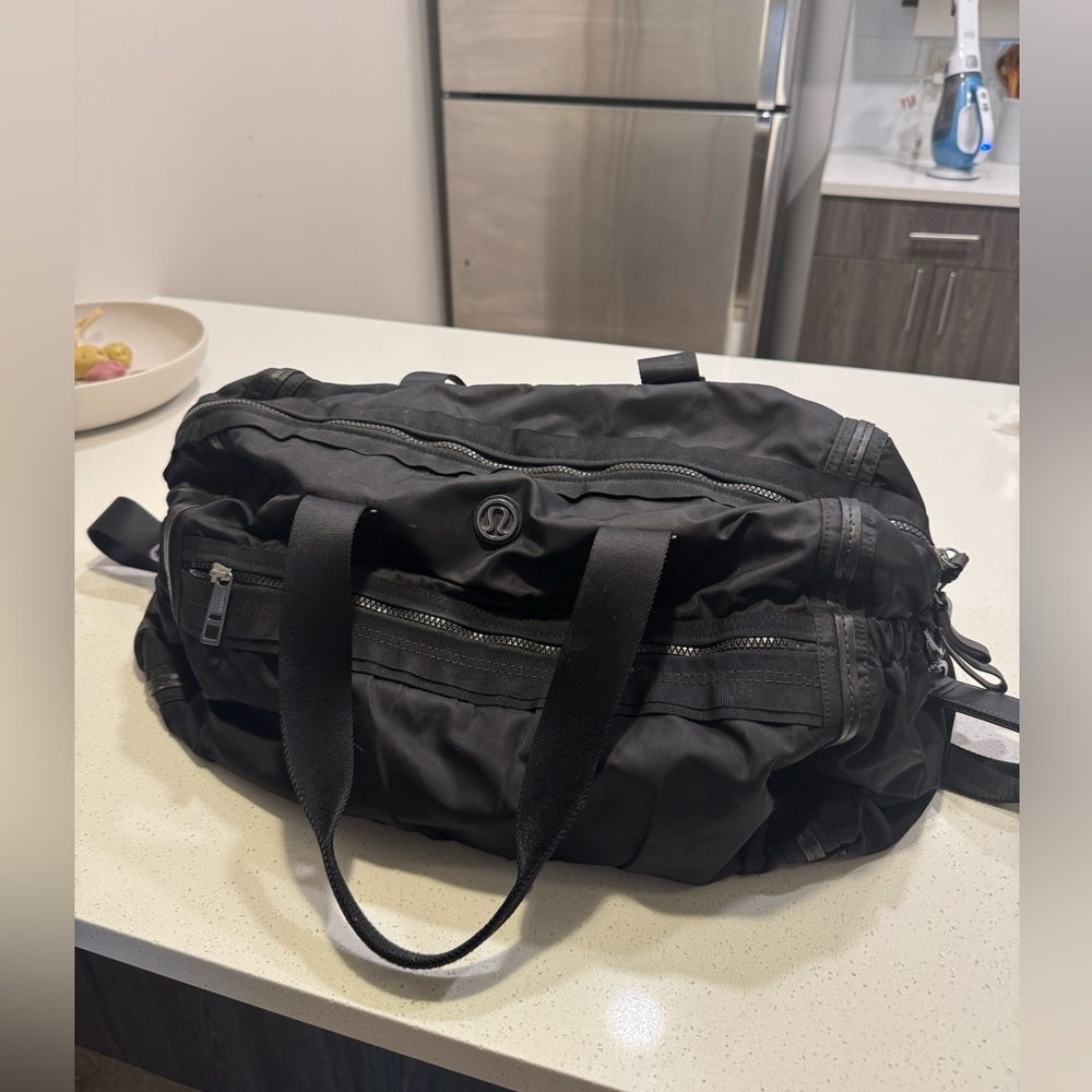 Lululemon Weekend Warrior Bag